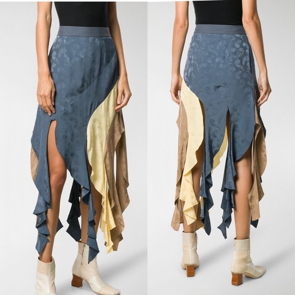 LOEWE Asymmetric curl skirt panels Jacquard 36
S2295191AK4985 - Picture 2 of 16